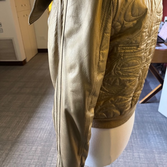 Gold Leather - Missy Elliot Collab with Adidas - Vintage! - Picture 8 of 8